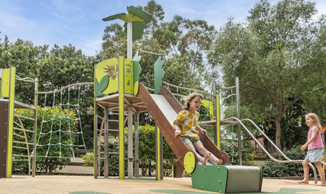 2025 Vacances Giens Aire de jeux 008